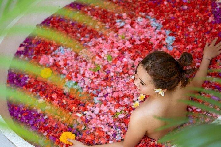Bali Luxury Spa package Massage, Flower bath 2hour