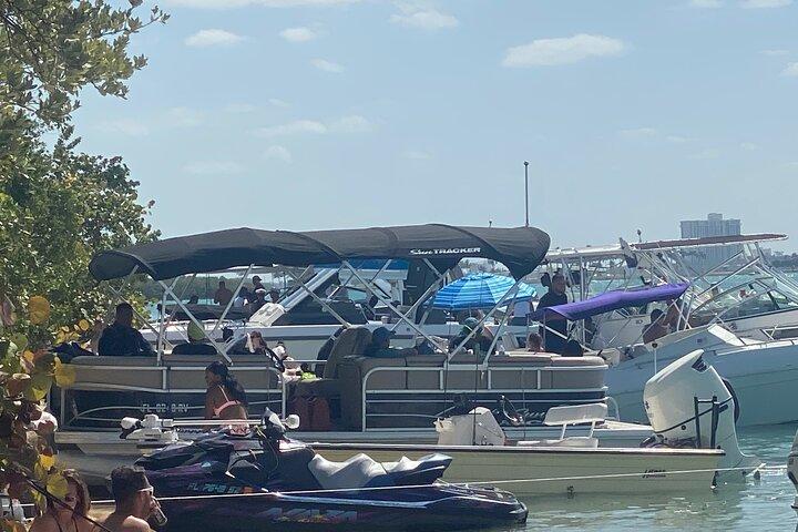 3 Hours Miami Day with Boat Party Cruise