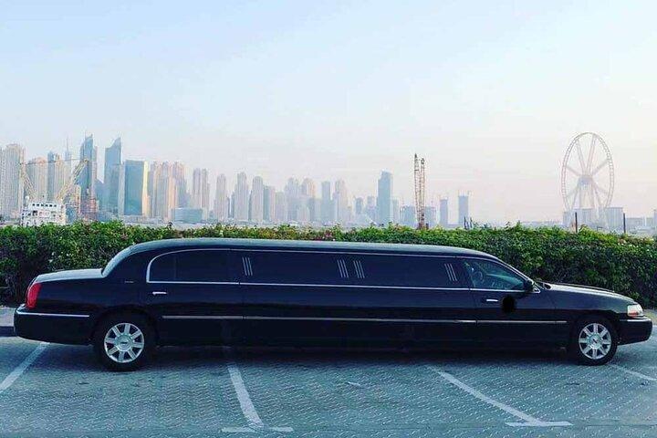 Limousine experience for 1 hour