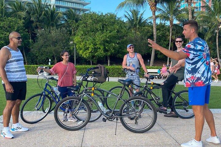 Award-winning Private Group Art Deco & Hidden Gems Bike Tour