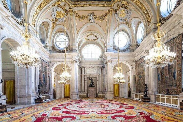 Madrid: VIP PRIVATE Royal Palace and Prado Museum.