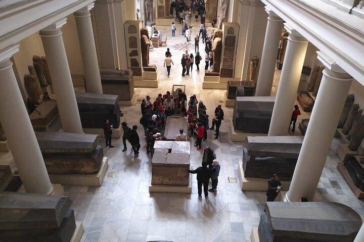 Private Tour in Giza Pyramids and Egyptian Museum