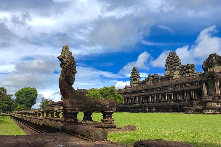 1-Day Angkor Wat Cycling Tour: Scenic Bike Adventure in Siem Reap