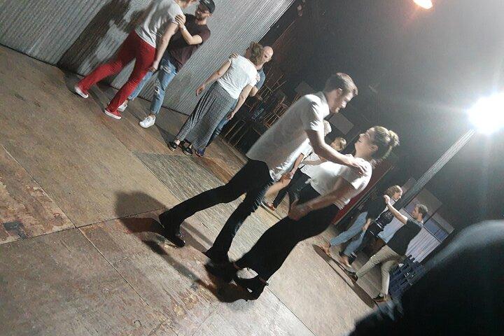 Tango Lesson - Feel like a tango dancer