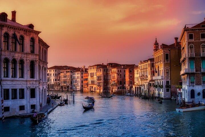 Private Transfer inside Venice from/to airport to/from hotel