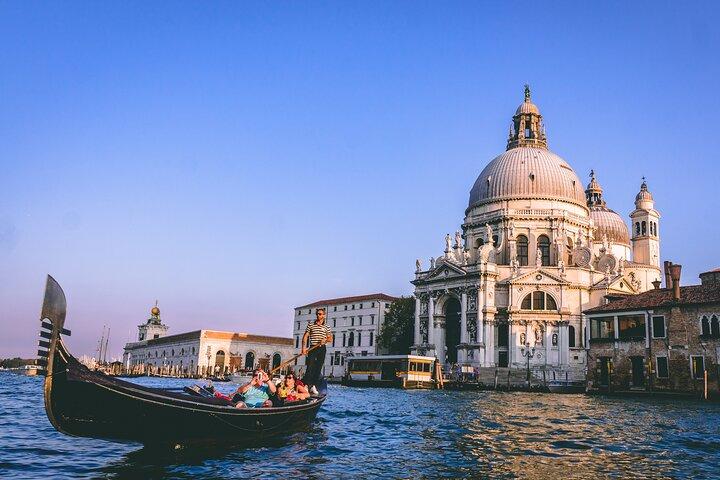 Private Transfer inside Venice from/to airport to/from hotel
