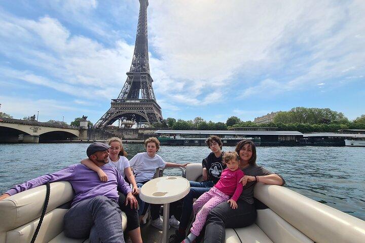 Paris on the Seine side: Magical private cruise