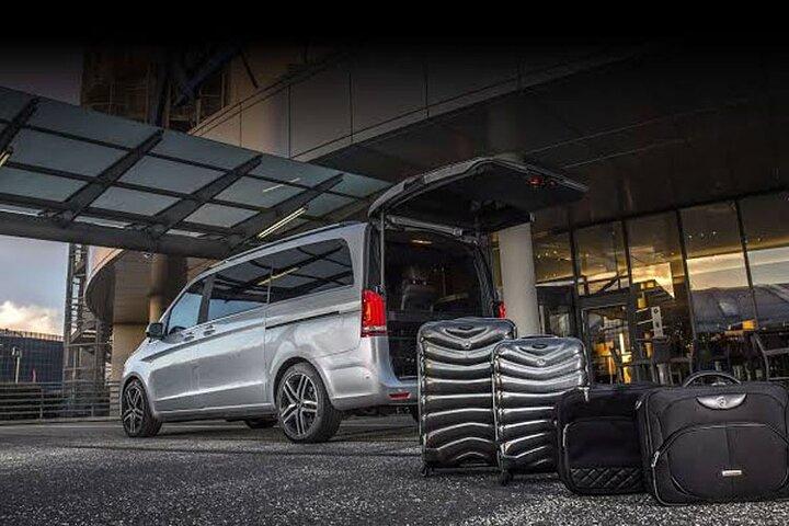 Private Airport Transfer to Cairo Hotels