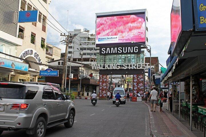 Discovery Pattaya City Tours with Floating Market and Lunch