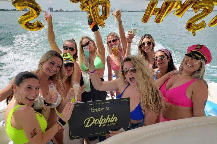 Premium Miami Yacht Experience: Captain, Fun & Party!