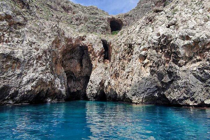 Guided Tour of the Adriatic or Ionian Caves of 1 hour and 30 minutes