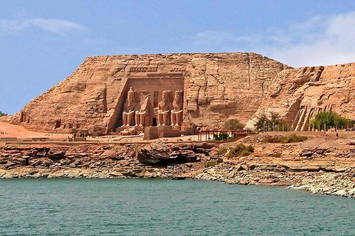 Private Day Tour to Abu Simbel from Luxor