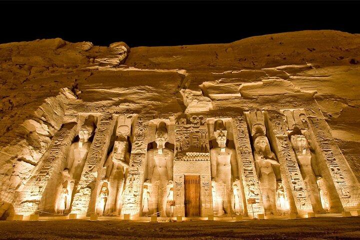 Private Day Tour to Abu Simbel from Luxor