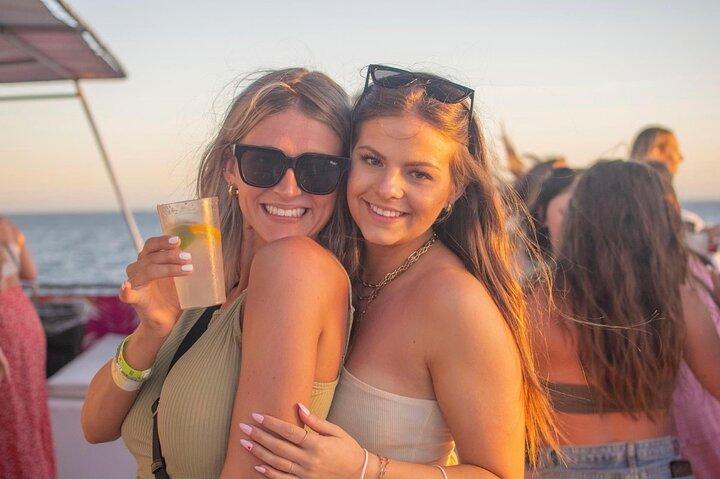 Cabo Sunset Dinner Cruise with Tequila and Tacos