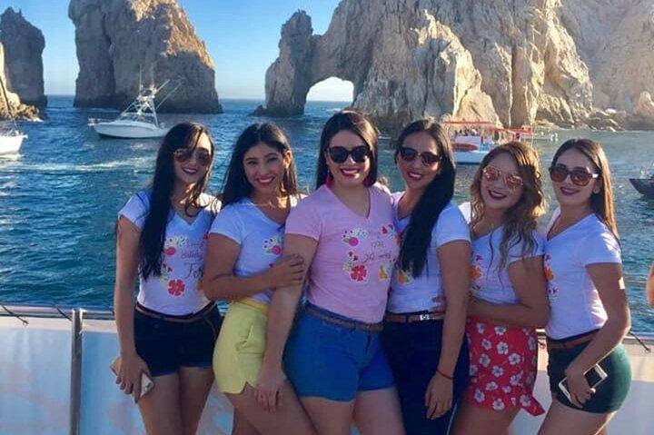 Cabo Sunset Dinner Cruise with Tequila and Tacos