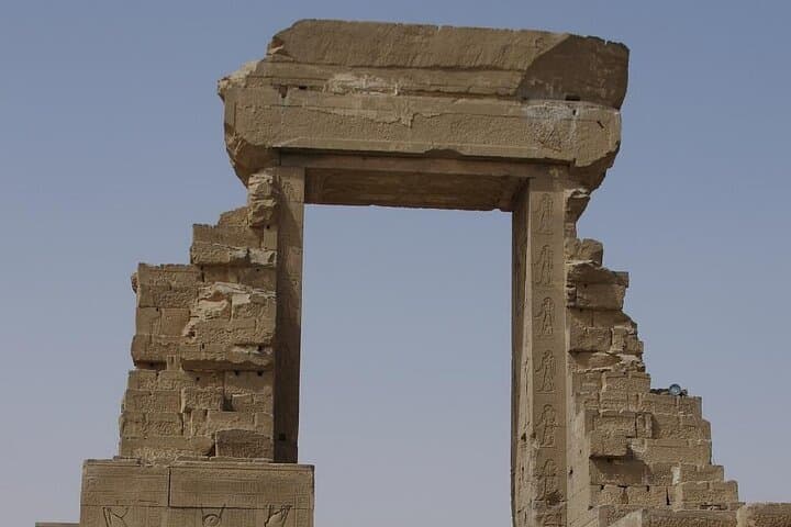 Dendera & Luxor Temples: 7-Hour Private Tour with Guide & Tickets