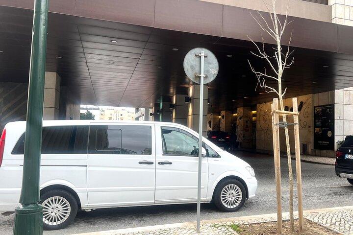 Private transport Lisbon/Porto 2 stops Nazare Obidos Aveiro