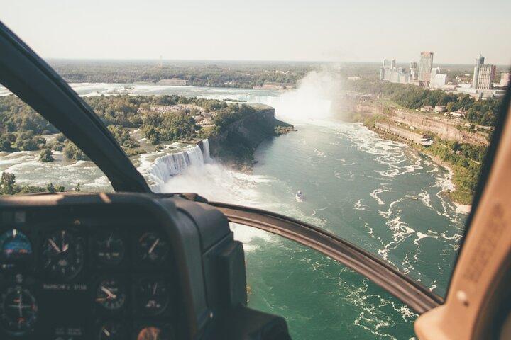 NF USA - Luxury Helicopter Tour with Maid of the Mist & Lunch