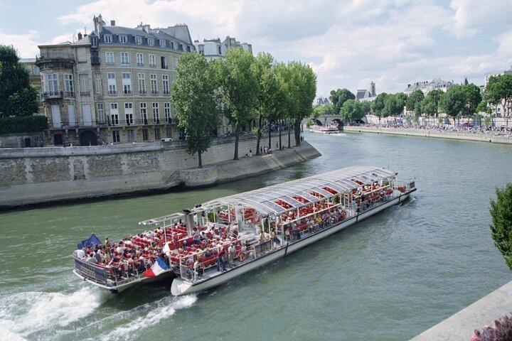 Seine River Cruise with Commentary 1 Hour