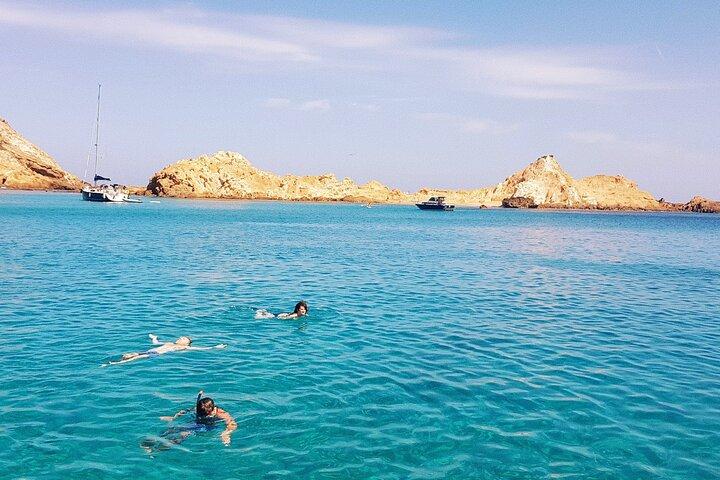 Boat trip through the coves of northern Menorca from Fornells