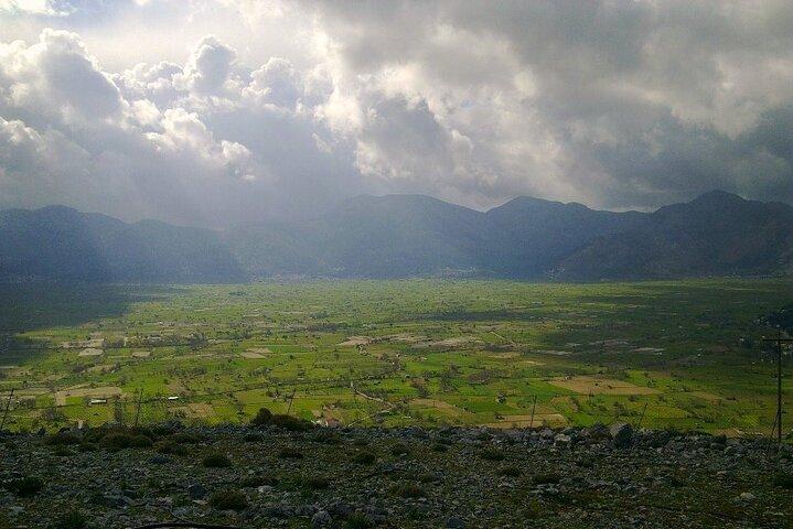 Knossos & Lasithi Plateau: Zeus Cave, Villages, Olive Oil Tour
