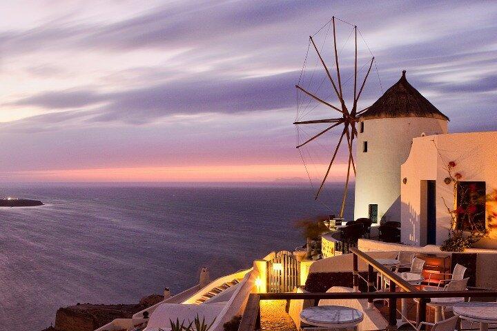 Private Oia and Ammoudi Sunset Experience