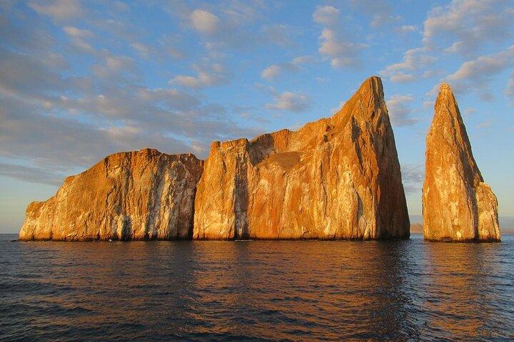 Kicker Rock Snorkeling Tour from San Cristóbal