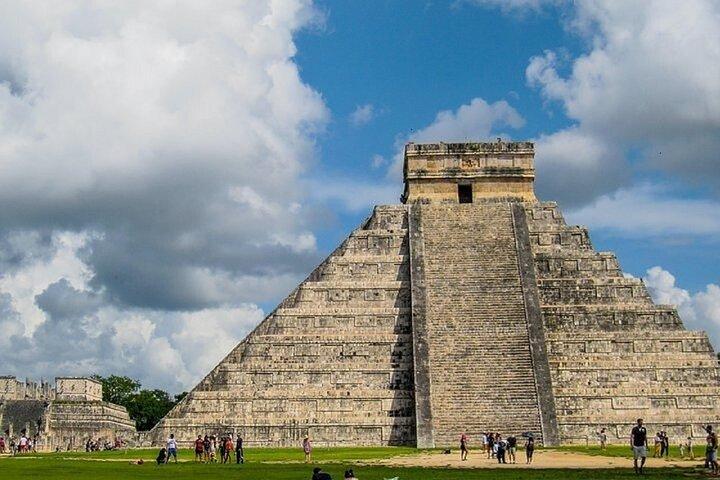 Small group tour to Chichen Itza early access + Cenote + Coba