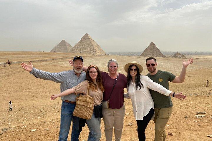 Private Full Day Tour Giza Pyramids,Great Sphinx &Saqqara Complex