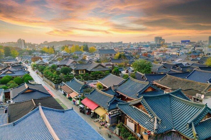 Jeonju Day Trip with Hanbok Experience from Seoul