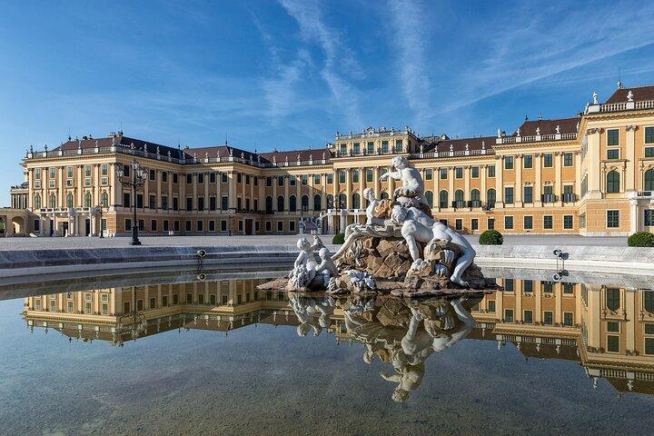 Schönbrunn Palace Vienna Ticket with 2-course lunch