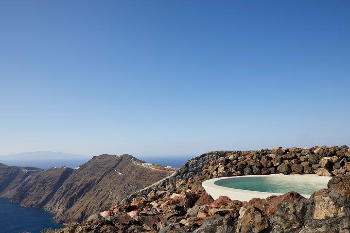 Volcanic Hot-Tub with Caldera View for Ultra-Romantic Couples