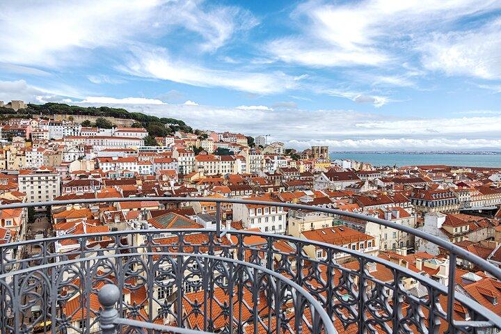 Lisbon: Private Tuk Tuk — Alfama, Hidden Gems & Viewpoints