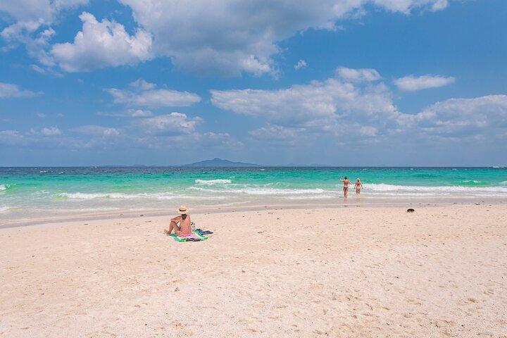Phuket to Phi Phi Island and James Bond Island by Sawanu