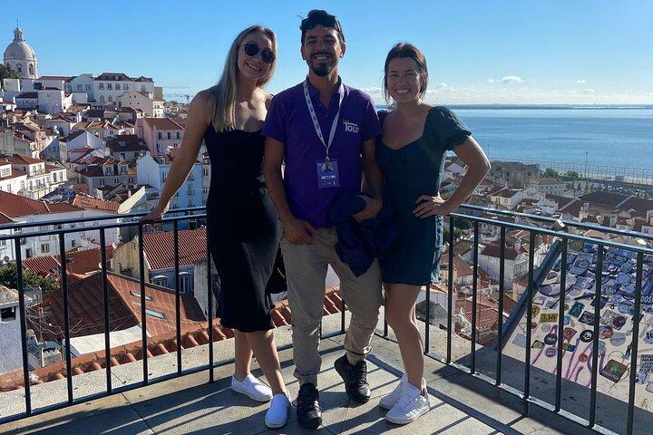Lisbon 7 Hills Private TukTuk Tour: Best Views & Iconic Landmarks