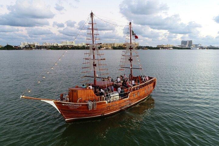 Enjoy The Spanish Galeon with a Romantic Night Dinner in Cancun