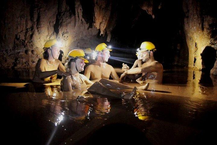 2-day Amazing caves: Paradise cave - Dark Cave - Phong Nha cave