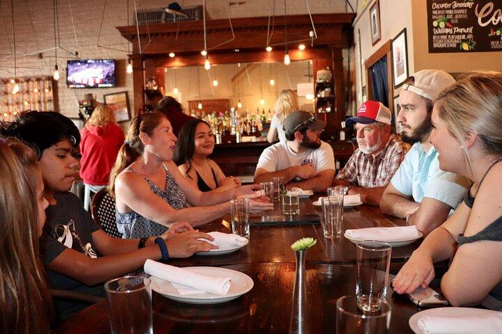 New Orleans Garden District Food and History Tour with Guide