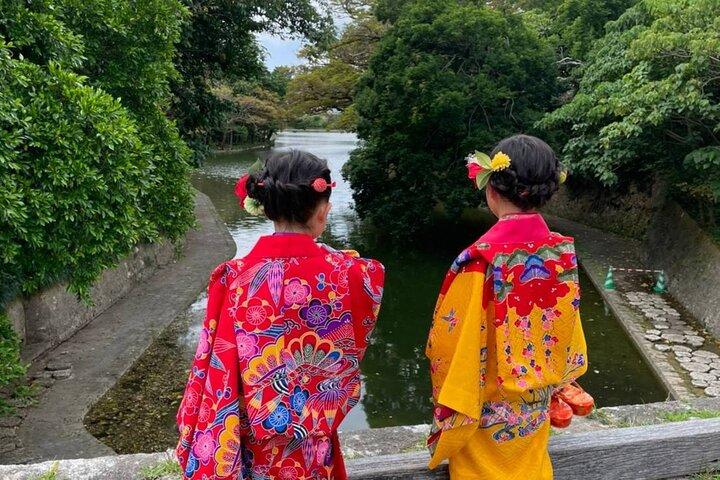 Walking around town in a kimono, you can choose your favorite kimono from the traditional Okinawan costumes "Ryuso", "Kimono", "Yukata" 《Hairset & Lipstick & Kimono & Rental Fee》All Comic Book