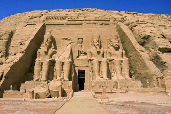 Private Day Tour to Abu Simbel from Luxor
