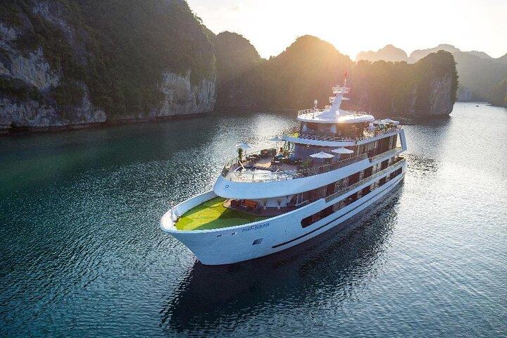 Halong Bay & Lan Ha Bay 2D1N Cruise on Stellar of The Sea