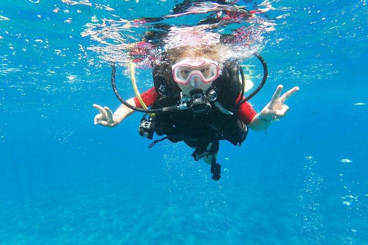 Discover Scuba Diving in Santorini