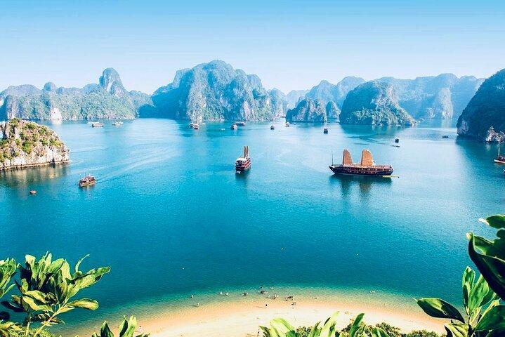 Private Transfer One Way From HANOI > HALONG