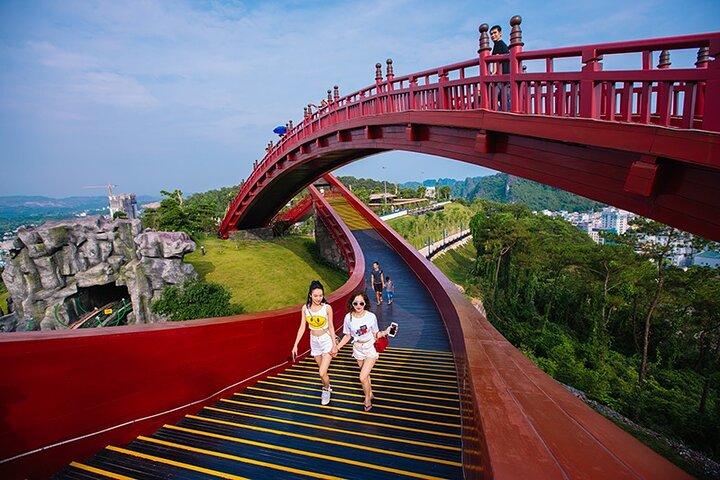 Private Transfer One Way From HANOI > HALONG