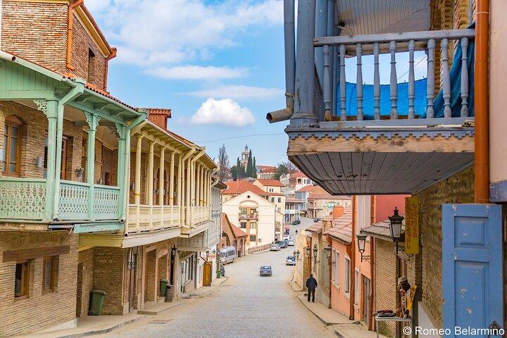 Kakheti Group Tour with Wine Tasting and Sighnaghi Visit