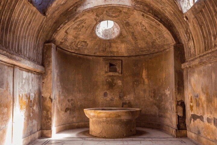 Private Audio Guided Walking Tour in Pompei