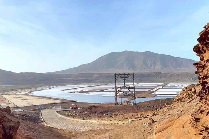 3-Hour Shark Bay and Salt Lakes in Sal Island Guided Tour