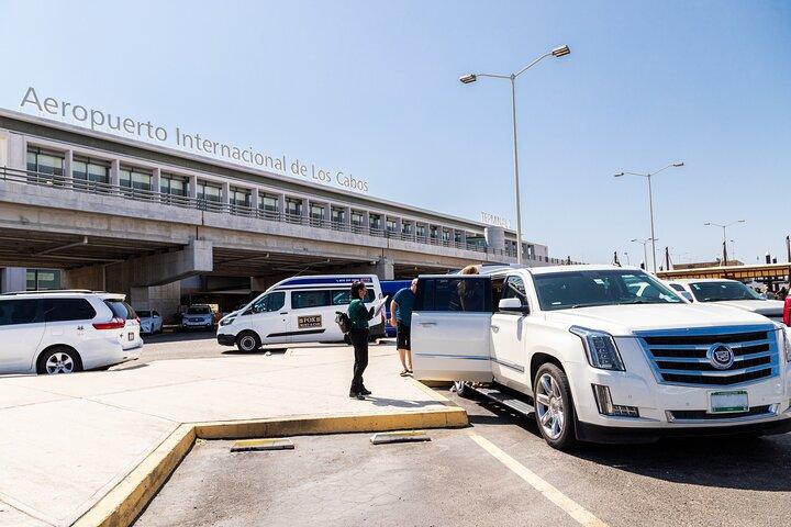Private SUV RoundTrip from Airport to Hotels in San Jose del Cabo