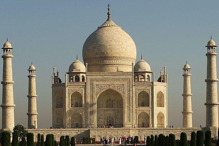Taj Mahal & Agra Fort: All-Inclusive Private Day Trip from Delhi.
