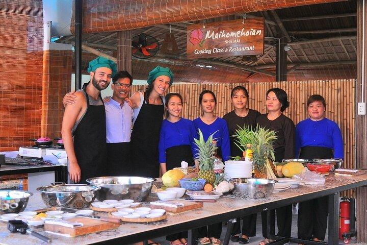 Hoi An Cooking Class With Market Tour and Bamboo Basket Boat Ride